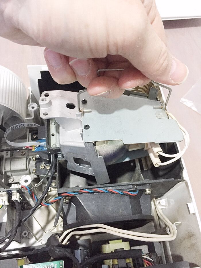 optoma lamp connector reparation